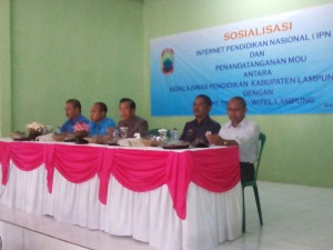 ki-ka: Mgr. Ebiss, GM Witel Lampung, Kadisdik Lampung Selatan, Sekdisdik Lampung Selatan, Sekdispora Metro